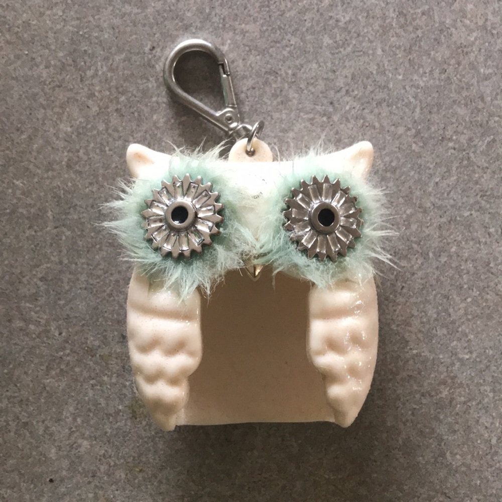Bath and body works hand sanitizer holders - Picture 3 of 5